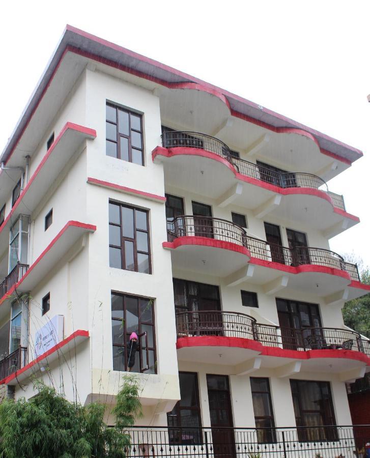 Hostel Who Needs Map Mcleodganj แมคลอยด์กันจ์ ภายนอก รูปภาพ